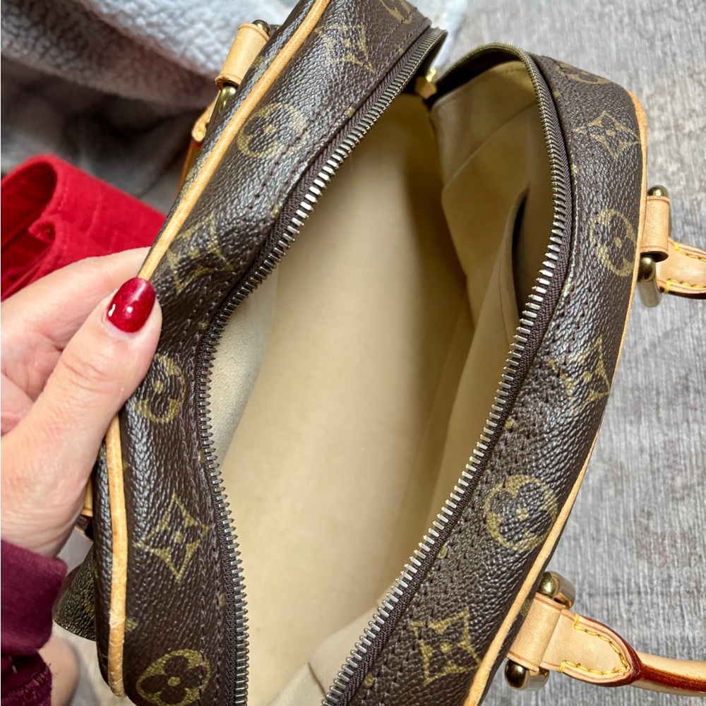 Louis Vuitton Manhattan PM - Picture 7 of 16